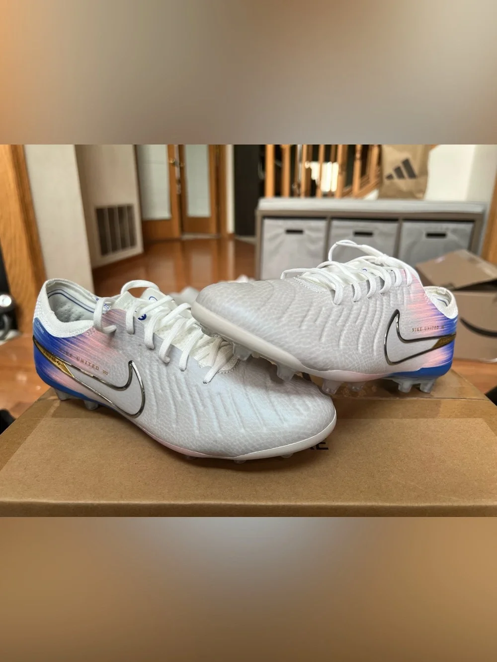 (RARE) NWOB Nike Tiempo Legend 10 UNITED Pack soccer cleats size 6.5 men’s/8 W